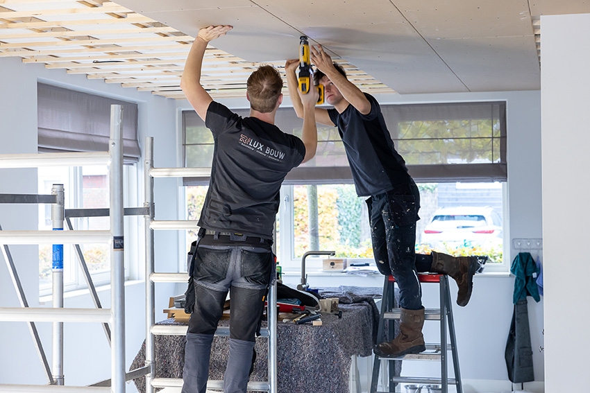 Rilux bouw - verlaagd plafond en voorzetmuur-10